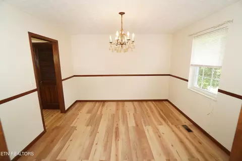 Dining - 633 Shaver Dr, Talbott, TN 37877 photo 2 of 2