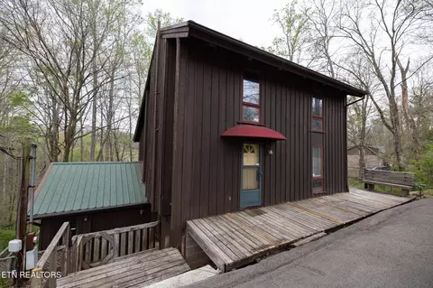 151 Lakeview Cir, Clinton, TN 37716