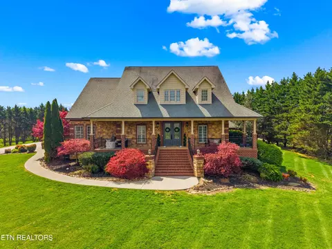 1316 Conner View Ct, Sevierville, TN 37862