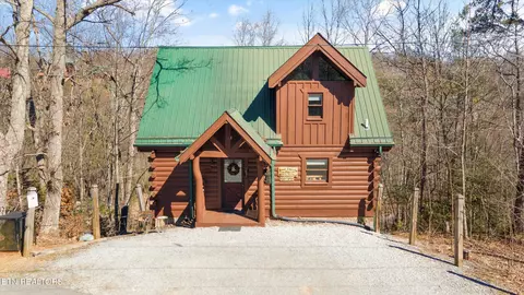 1906 Buckeye View Way, Sevierville, TN 37876