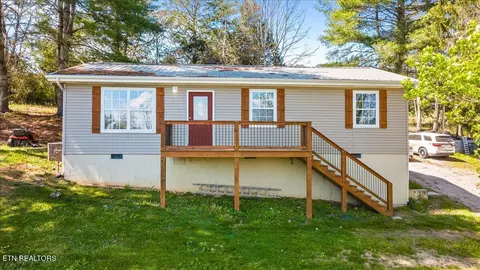 257 Gamble Ln, La Follette, TN 37766