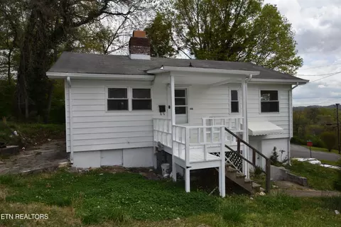 100 W Geneva Ln, Oak Ridge, TN 37830