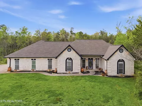219 Bletchley Park Dr, Friendsville, TN 37737