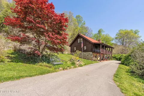 342 Big Springs Ln, Jacksboro, TN 37757