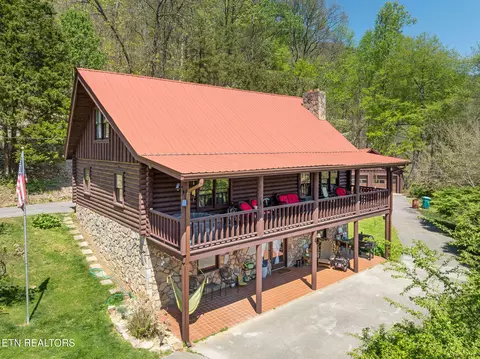 342 Big Springs Ln, Jacksboro, TN 37757