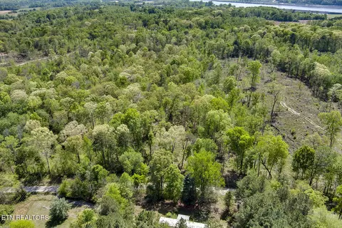 537 Oak Grove Rd, Decatur, TN 37322