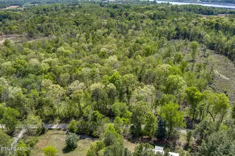 505 Oak Grove Rd, Decatur, TN 37322