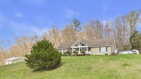 950 S Coolidge Rd, La Follette, TN 37766