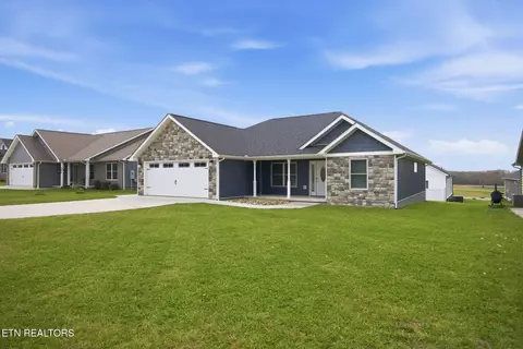 2681 Cook Rd, Crossville, TN 38571