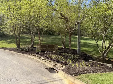 2601 Clyde Ed Rd, Kodak, TN 37764