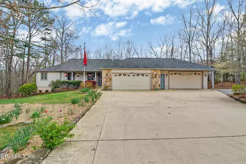 110 Bradford Ln, Crossville, TN 38558