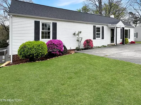 3526 Fountain Park Blvd, Knoxville, TN 37914