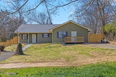 104 Pine St, Athens, TN 37303