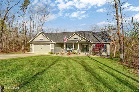17 Leinster Ct, Crossville, TN 38558