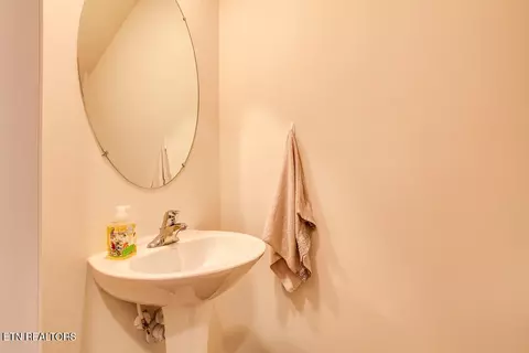 Bath - 120 Waverly, Talbott, TN 37877 photo 1 of 4