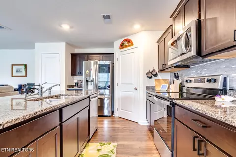 Kitchen - 120 Waverly, Talbott, TN 37877 photo 4 of 5