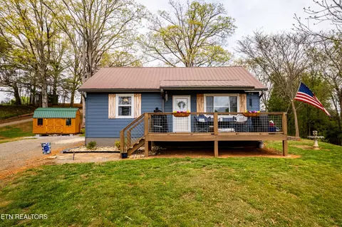 139 Devault Ln, Louisville, TN 37777