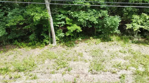 4010 Moonbeam Tr, Crossville, TN 38572