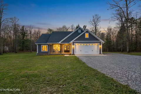 1085 Hargis Rd, Grimsley, TN 38565