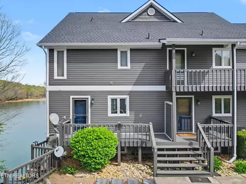 700 Shanghai Landing Ln #8, La Follette, TN 37766