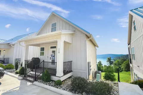 110 E Harbor View Ln #A, La Follette, TN 37766