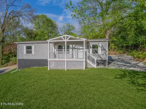 1148 SW Valley Dr, Knoxville, TN 37920