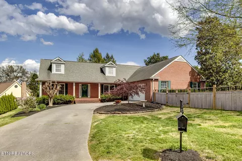 7804 Julia Ct, Knoxville, TN 37938