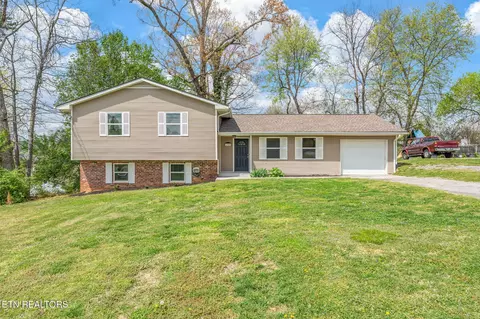 1305 Chipwood Rd, Knoxville, TN 37932
