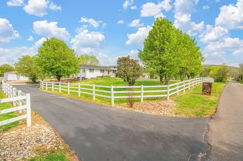 7112 Weaver Rd, Powell, TN 37849