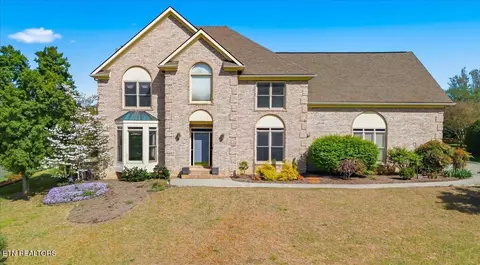 10609 Riverlake Dr, Knoxville, TN 37922