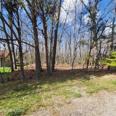 23 Ridge Crest Ct, Crossville, TN 38558