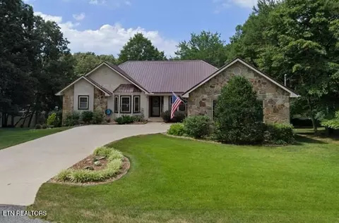 14 Windsor Pt, Crossville, TN 38558