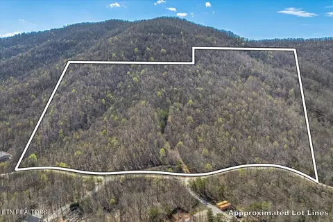 422 Crooked Branch Rd, Huntsville, TN 37756