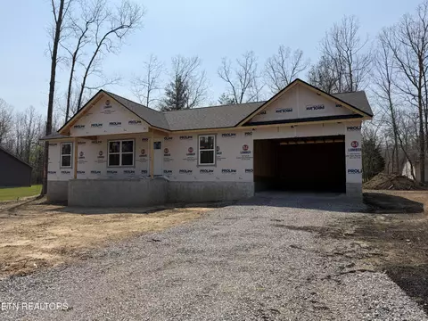 922 Kemah Ln, Crossville, TN 38572