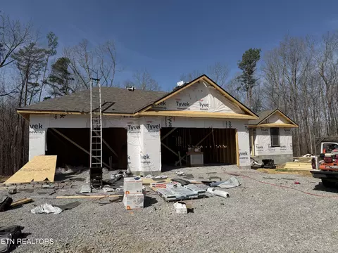 2160 Street Place Loop, Monterey, TN 38574