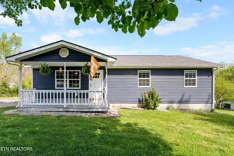130 Johnny Baird Ln, Jacksboro, TN 37757