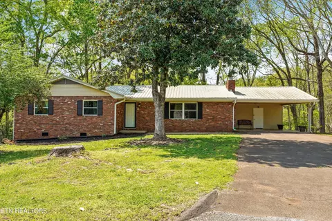 521 Cappy Dr, Knoxville, TN 37920
