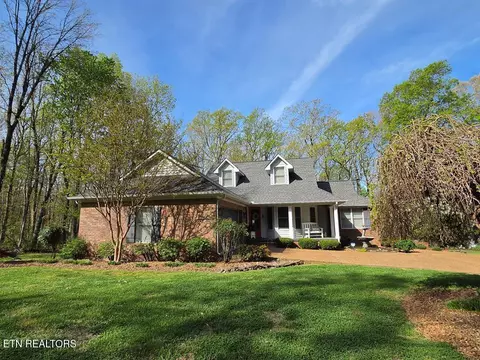 1876 Ridgewood Dr, Sparta, TN 38583
