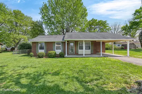 73 Benwick Dr, Crossville, TN 38555
