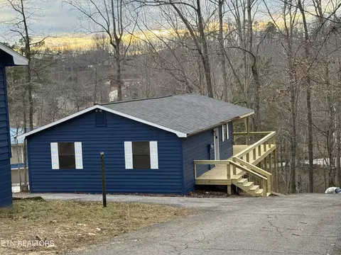 222 Big Creek Ln, La Follette, TN 37766