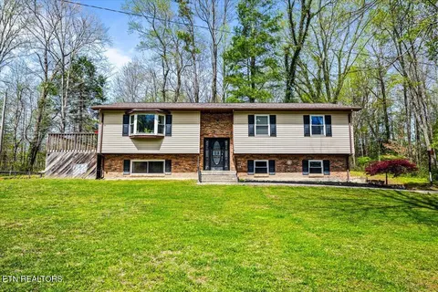 Exterior - 384 Hc Smith Dr, Oneida, TN 37841 photo 2 of 9