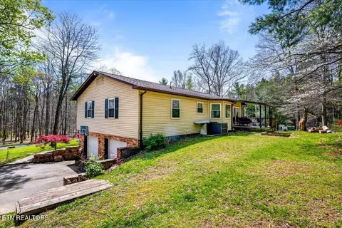 Exterior - 384 Hc Smith Dr, Oneida, TN 37841 photo 9 of 9