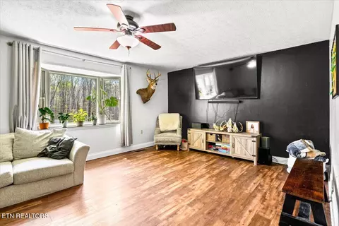 Living - 384 Hc Smith Dr, Oneida, TN 37841 photo 1 of 3