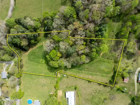 Dry Valley Rd, Townsend, TN 37882