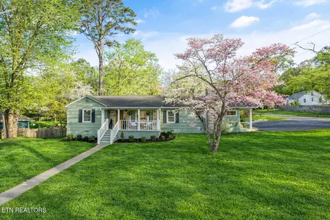 4021 Garden Dr, Knoxville, TN 37918