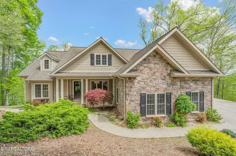 200 Stony Rock Ln, Jacksboro, TN 37757