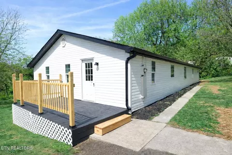 6701 Wilson Dr, Knoxville, TN 37924