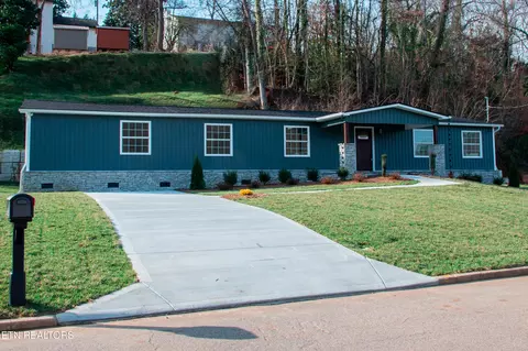 515 Greenwood Dr, Clinton, TN 37716