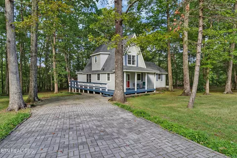 3094 Renegade Mountain Pkwy, Crab Orchard, TN 37723