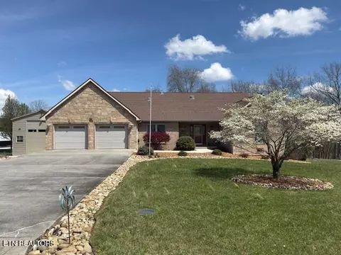 459 Woodgate Dr, Crossville, TN 38571
